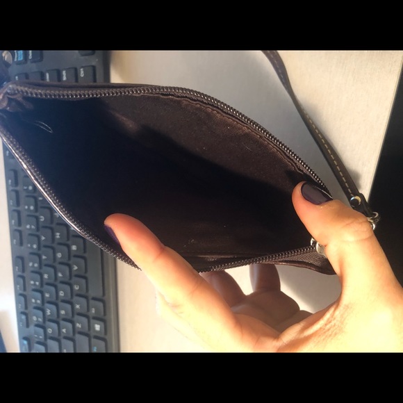 Coach Authentic original brown wristlet - Picture 8 of 8